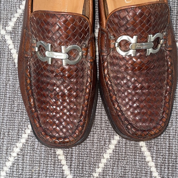 Vintage Salvatore Ferragamo Woven cognac Loafers with Silver Ferragamo buckle - Picture 5 of 16
